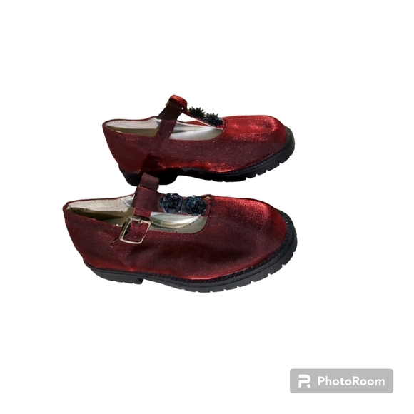 Girls Toddler Dress Shoes. Closed Toe. Size 6. Red. - Picture 8 of 8